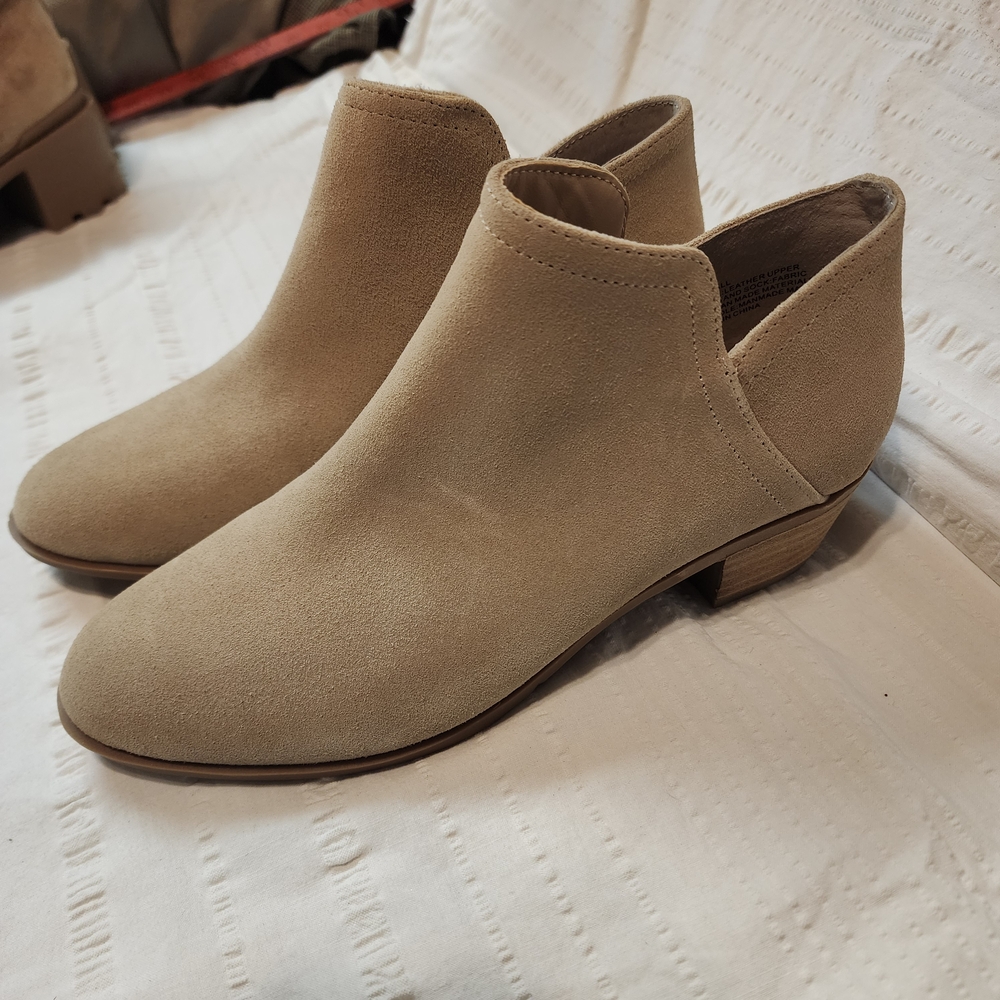 Women's Tan Ankle Boots Sz 8.5